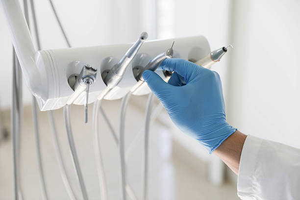 Professional Emergency Dentist technician working in New Llano, LA
